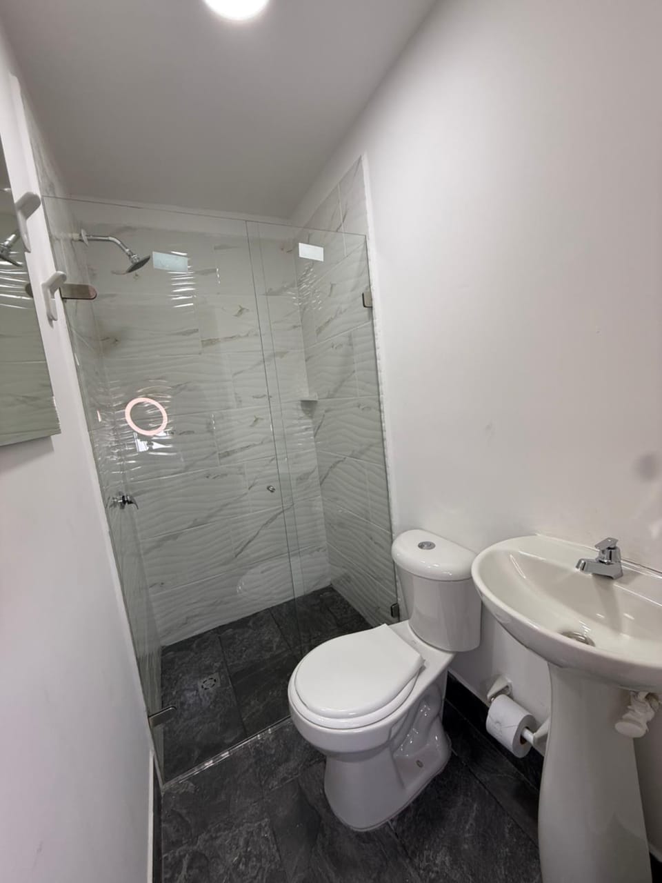 Apartaestudio grupal privado dentro de hotel Hotel in Medellin