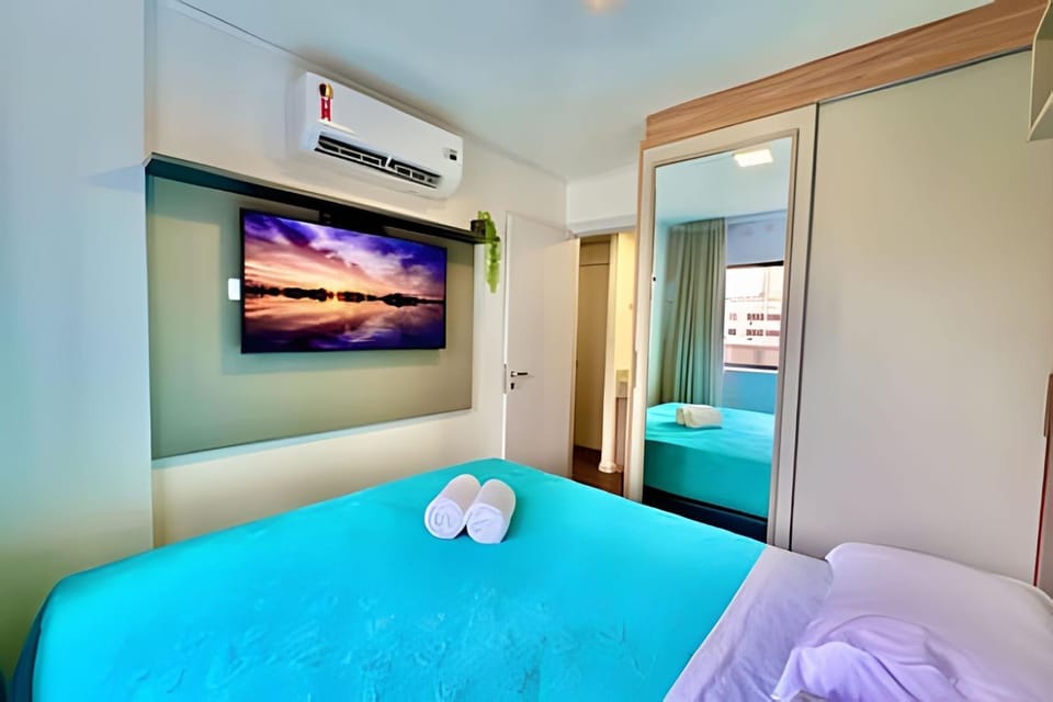 Bed, TV and multimedia, air conditioner