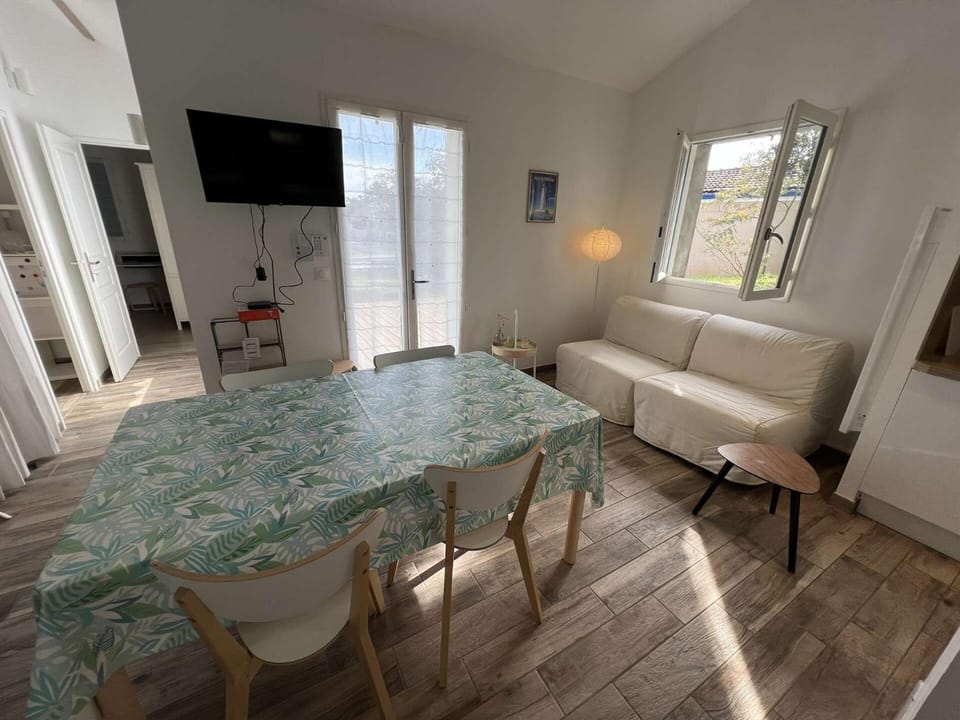 Résidence 148-soulac Sur Mer - 148 - Charmante maison avec grand jardin – Idéale pour 4 à 6 personnes MAE-1921 Villa in Soulac-sur-Mer