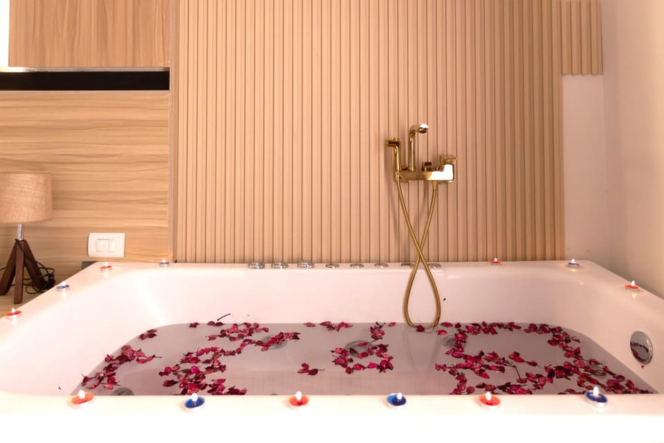 Hot Tub, Bathroom, Bath