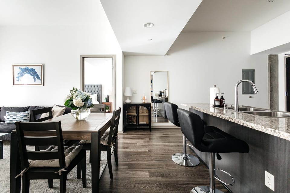 Living room, Dining area