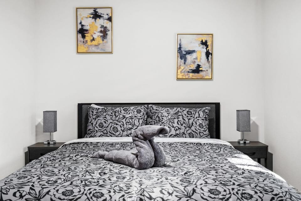 Bed, Bedroom