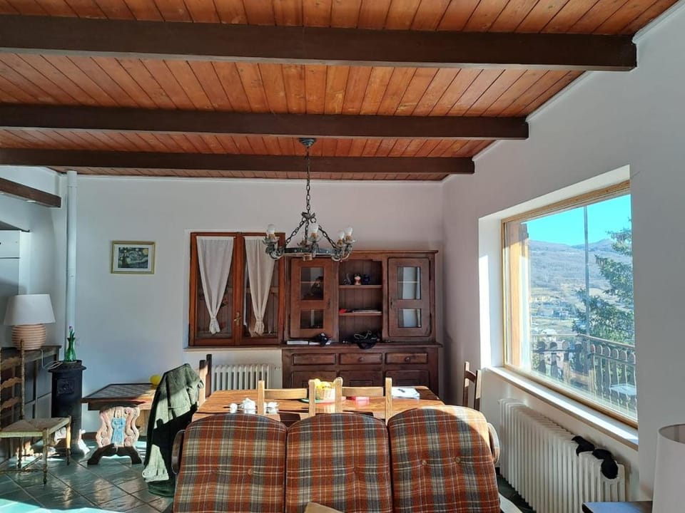 Villetta del Prato Il Tuo rifugio con Straordinaria Vista a Roccaraso Apartment in Roccaraso