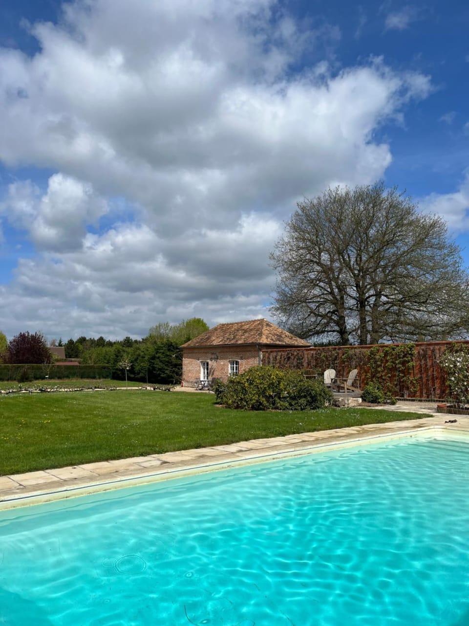 Cottage dans parc du Château d Émalleville House in Normandy