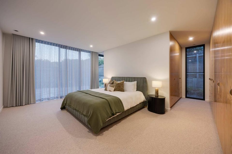 Bedroom, wardrobe