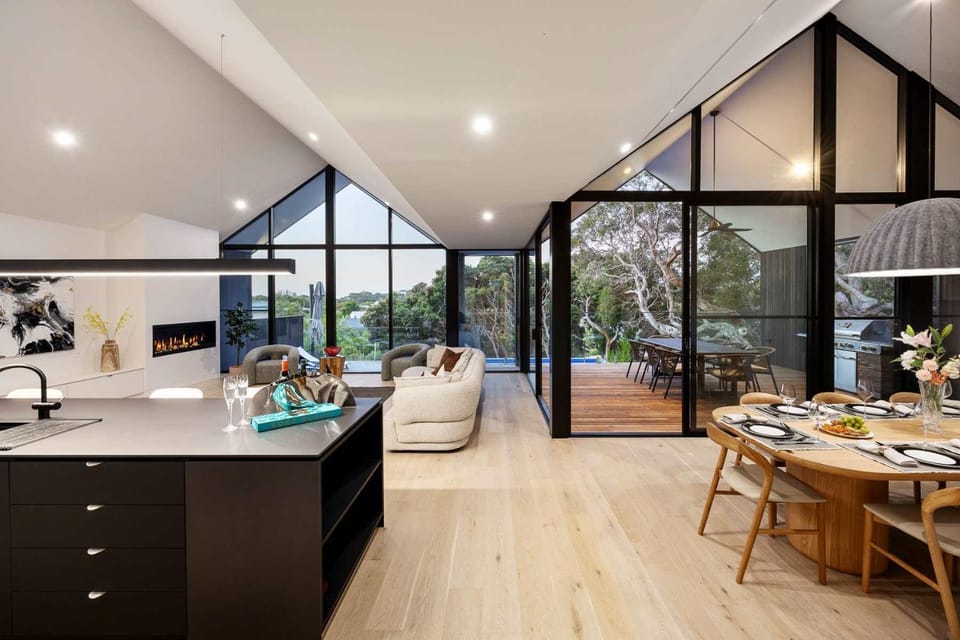 Living room, Seating area, Dining area, kitchen