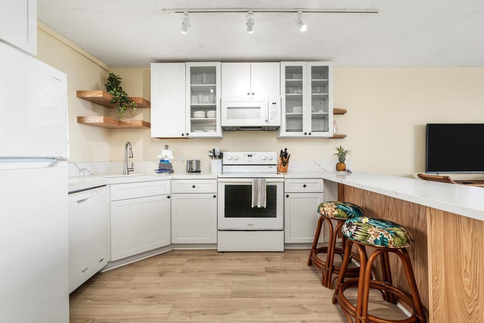 Kailua Village#604 House in Holualoa