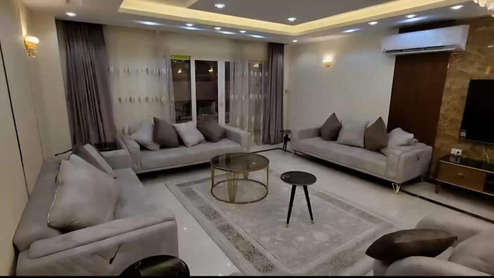 المهندسين ميدان ابو الكرامات Apartment in Egypt