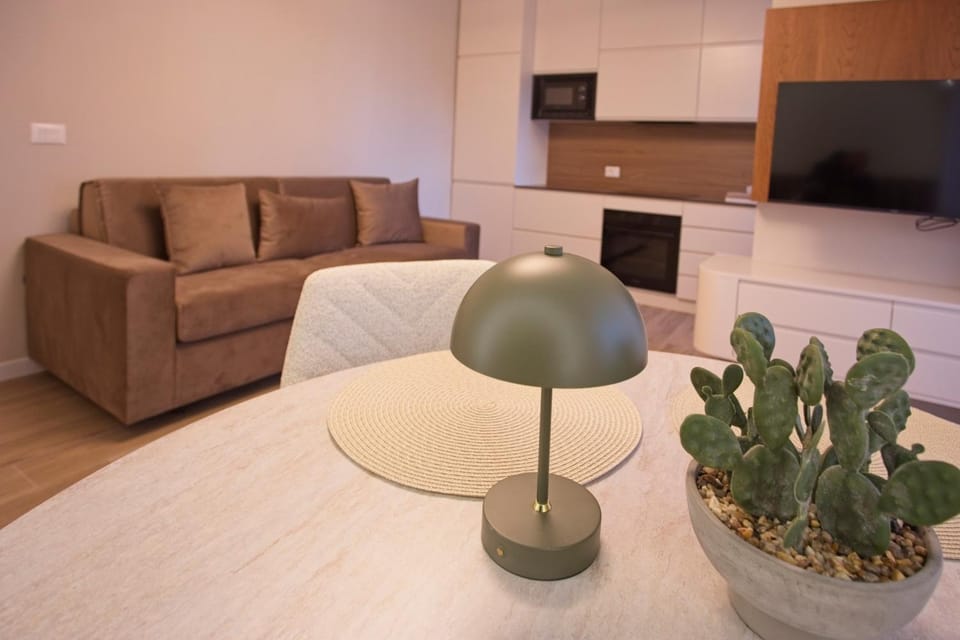 Kitchen or kitchenette, Living room, Seating area