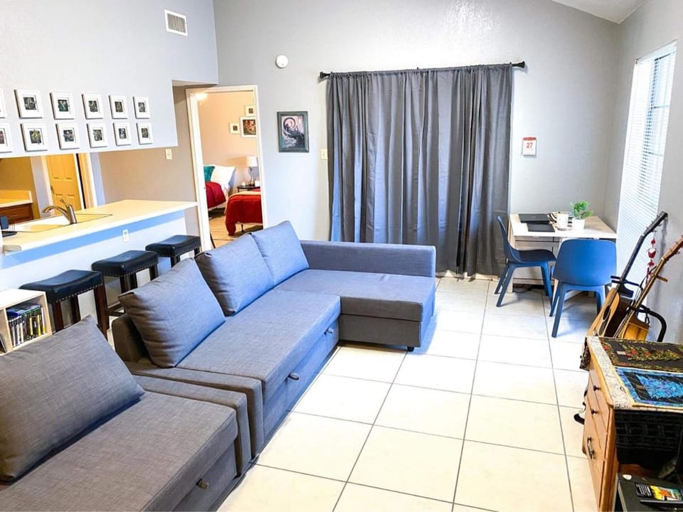 Communal lounge/ TV room