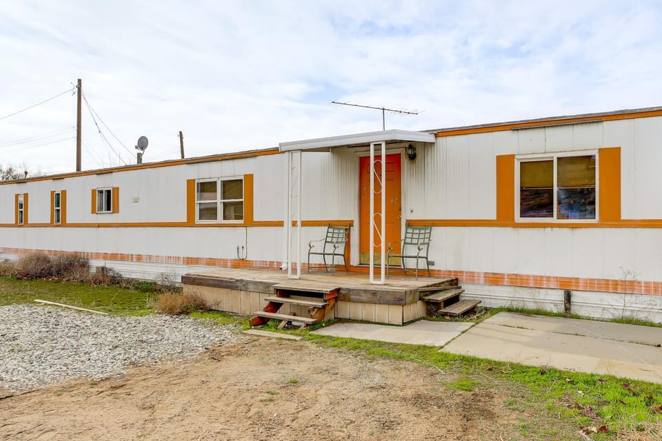 Walk to Loop Trail! East Wenatchee Basecamp House in Kittitas County