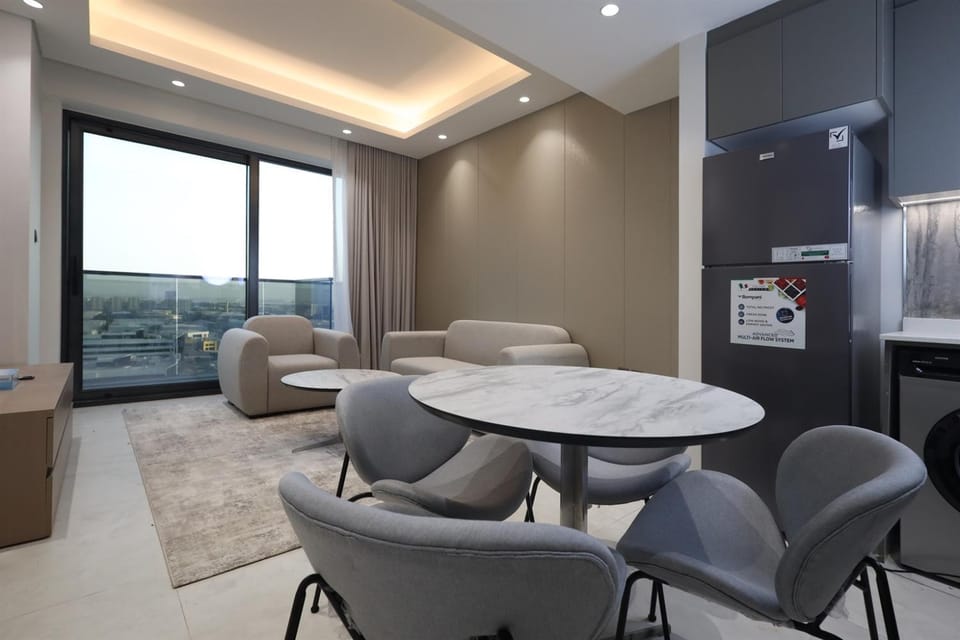 Elite LUX Holiday Homes - Stylish 1BR Apartment in JVT Cloud Tower JVT Apartment in Dubai
