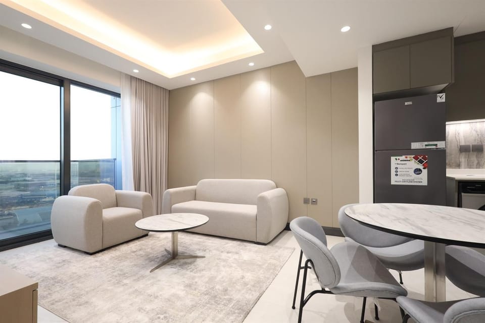 Elite LUX Holiday Homes - Stylish 1BR Apartment in JVT Cloud Tower JVT Apartment in Dubai