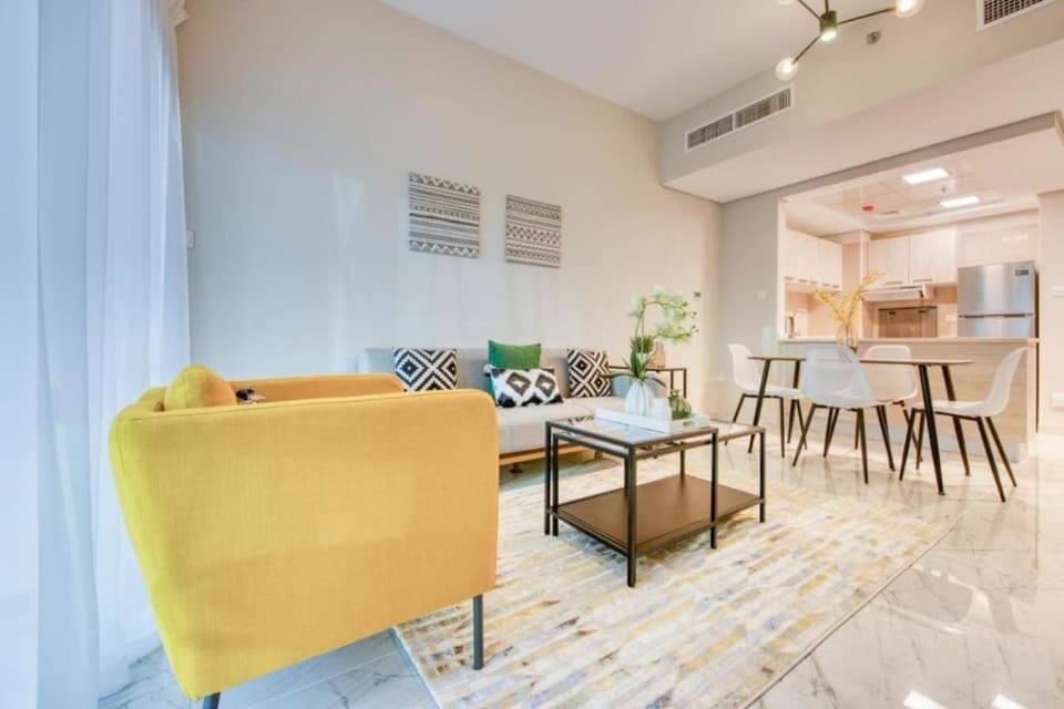 Elite LUX Holiday Homes - Stylish 1 BR Pool & World Class Gym in Dubai South Apartment in Dubai