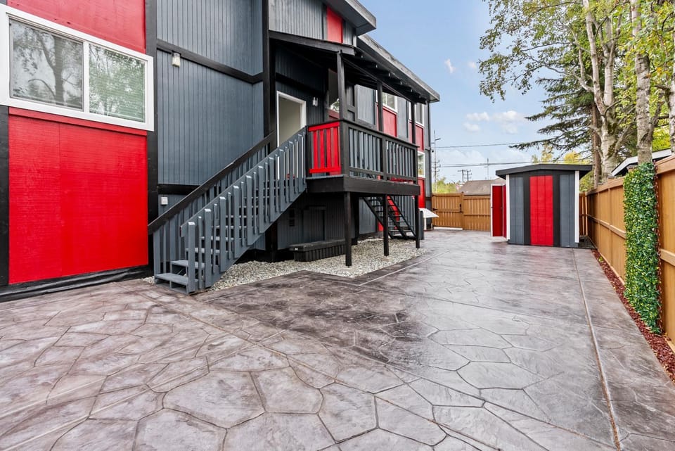 Cozy Anchorage Retreat Near Airport & Downtown Apartment in Spenard