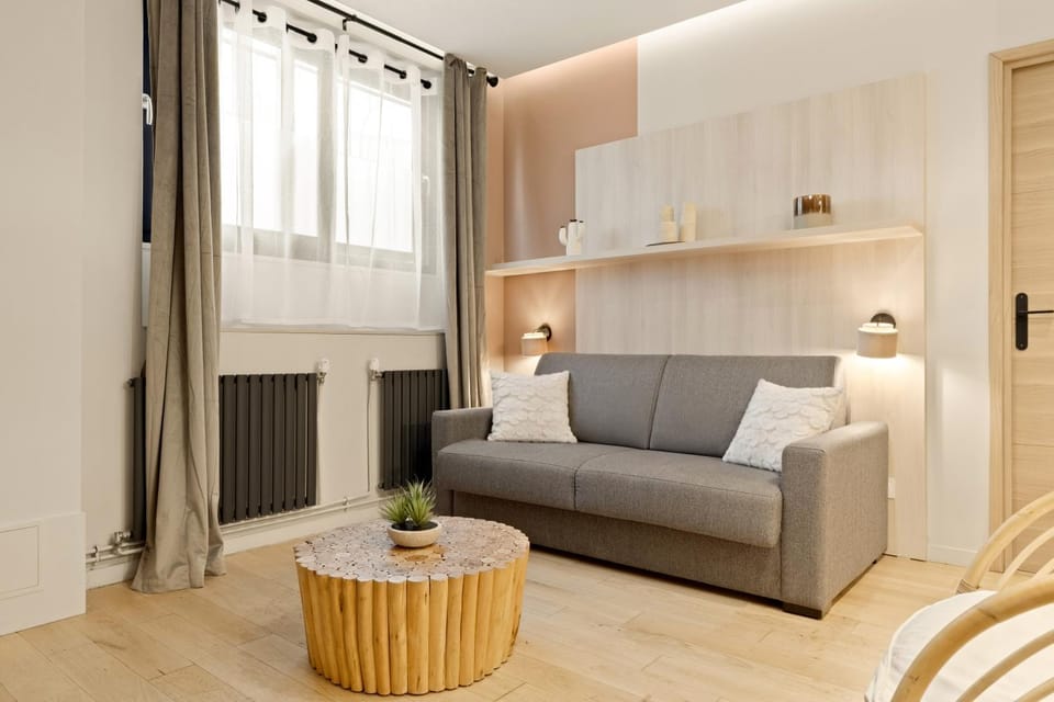 Appartement refait à neuf - 6 perssones - Paris Apartment in Paris