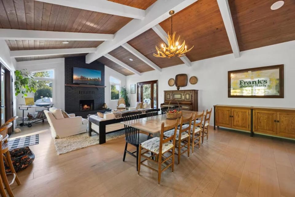 Private Estate with Cottage, Pool & Tennis Villa in Ojai