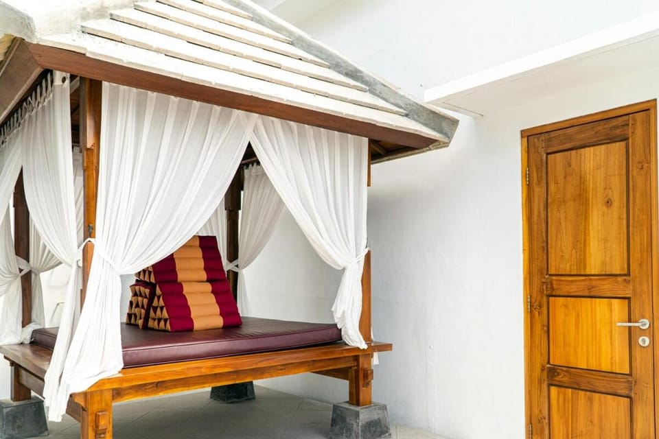 Mai Villa 3BR Kerobokan House in North Kuta