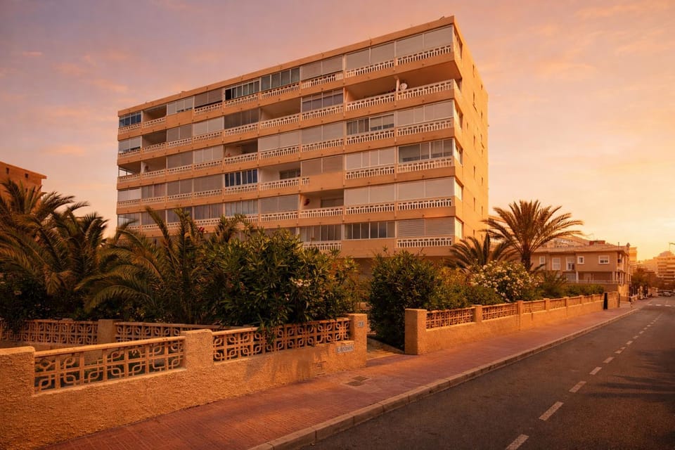 Property building, Facade/entrance