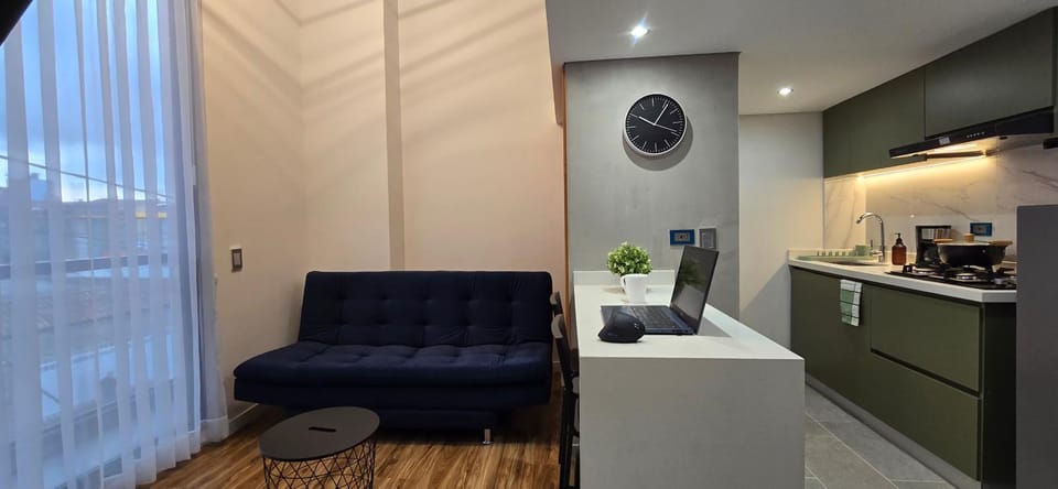 Modern Studio 201 near El Dorado Airport - Urban View Apartment in Bogota