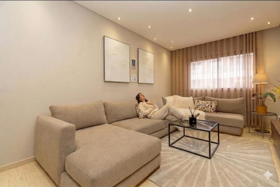 Spacious Apartment in Oasis, Casablanca Apartment in Casablanca
