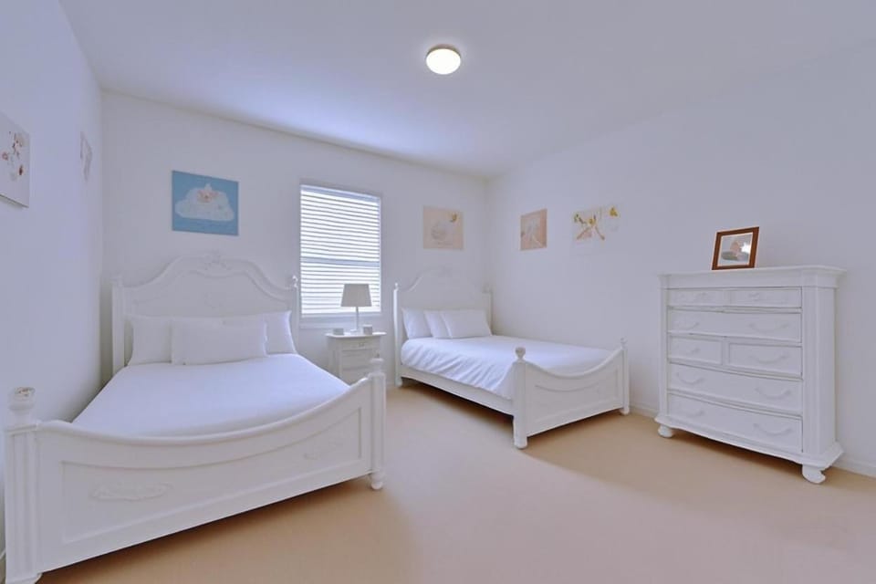 Spacious Private Double Room in Luxury Villa - Near Disney- Shared Bath Vacation rental in Polk County