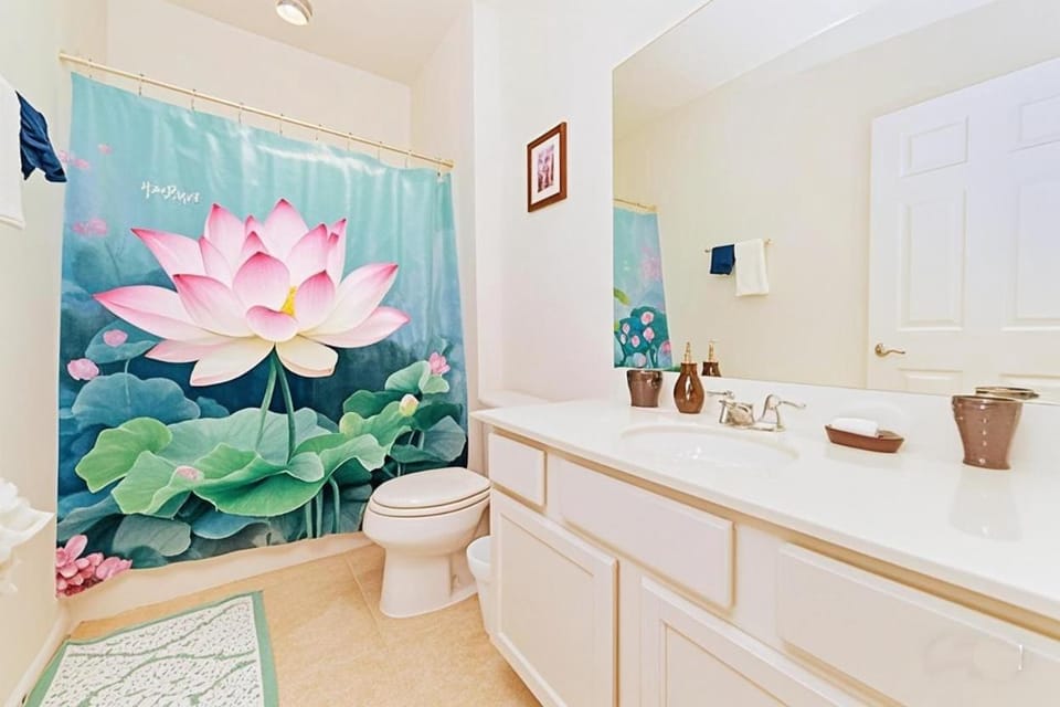 Spacious Private Double Room in Luxury Villa - Near Disney- Shared Bath Vacation rental in Polk County