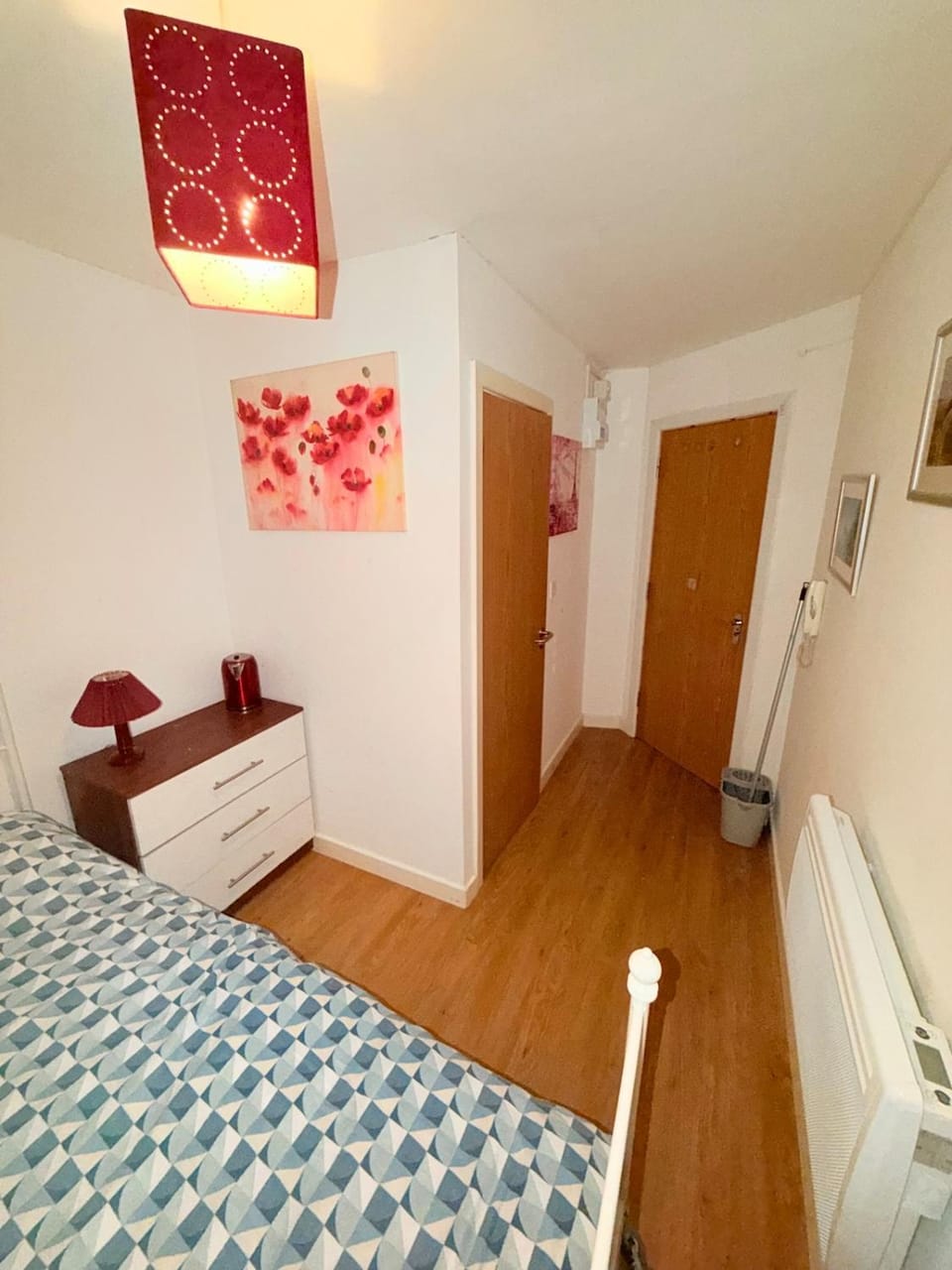 Quick Stop Double Bed Flat - Bradford City Center Apartment in Bradford