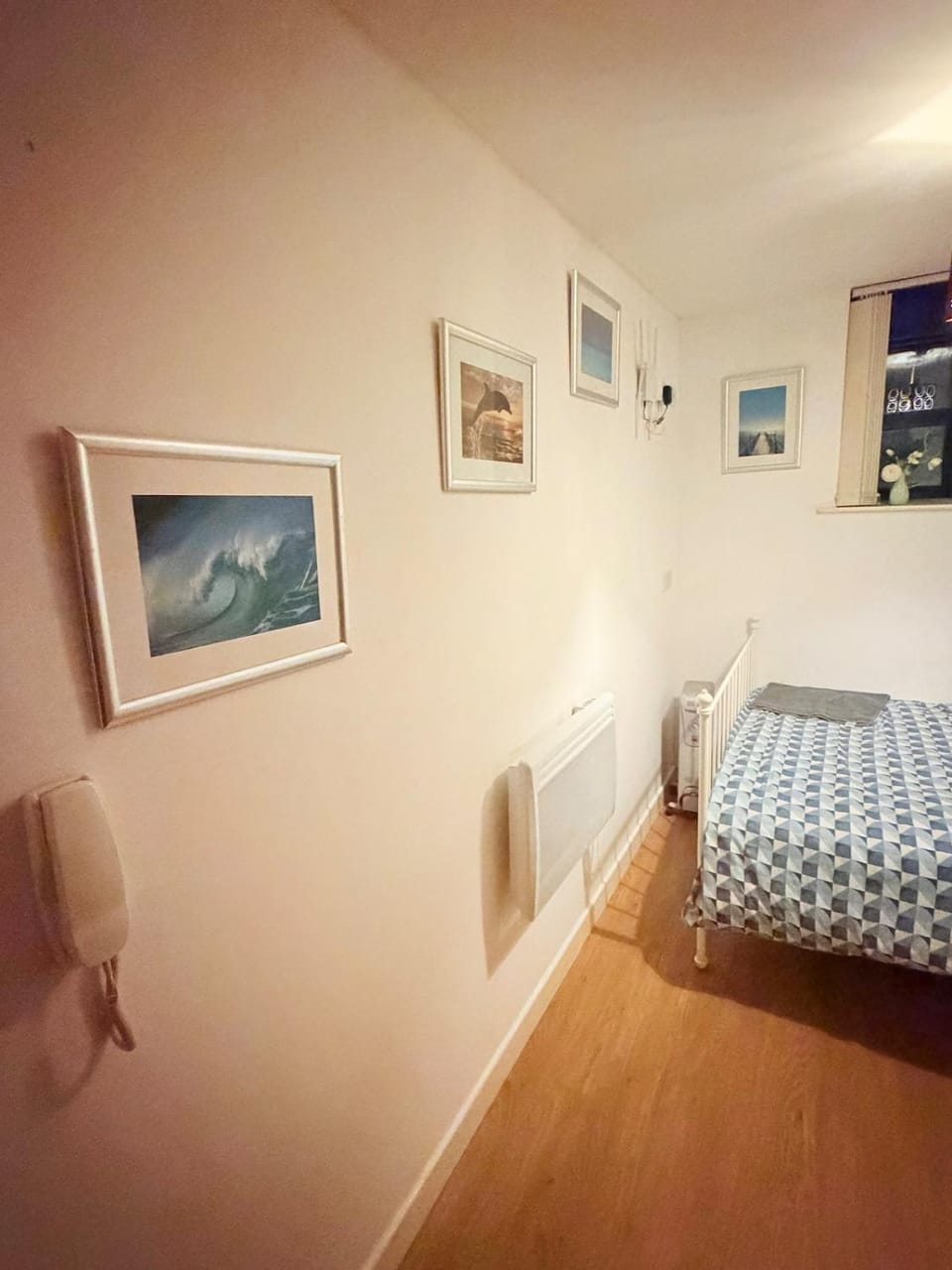 Quick Stop Double Bed Flat - Bradford City Center Apartment in Bradford