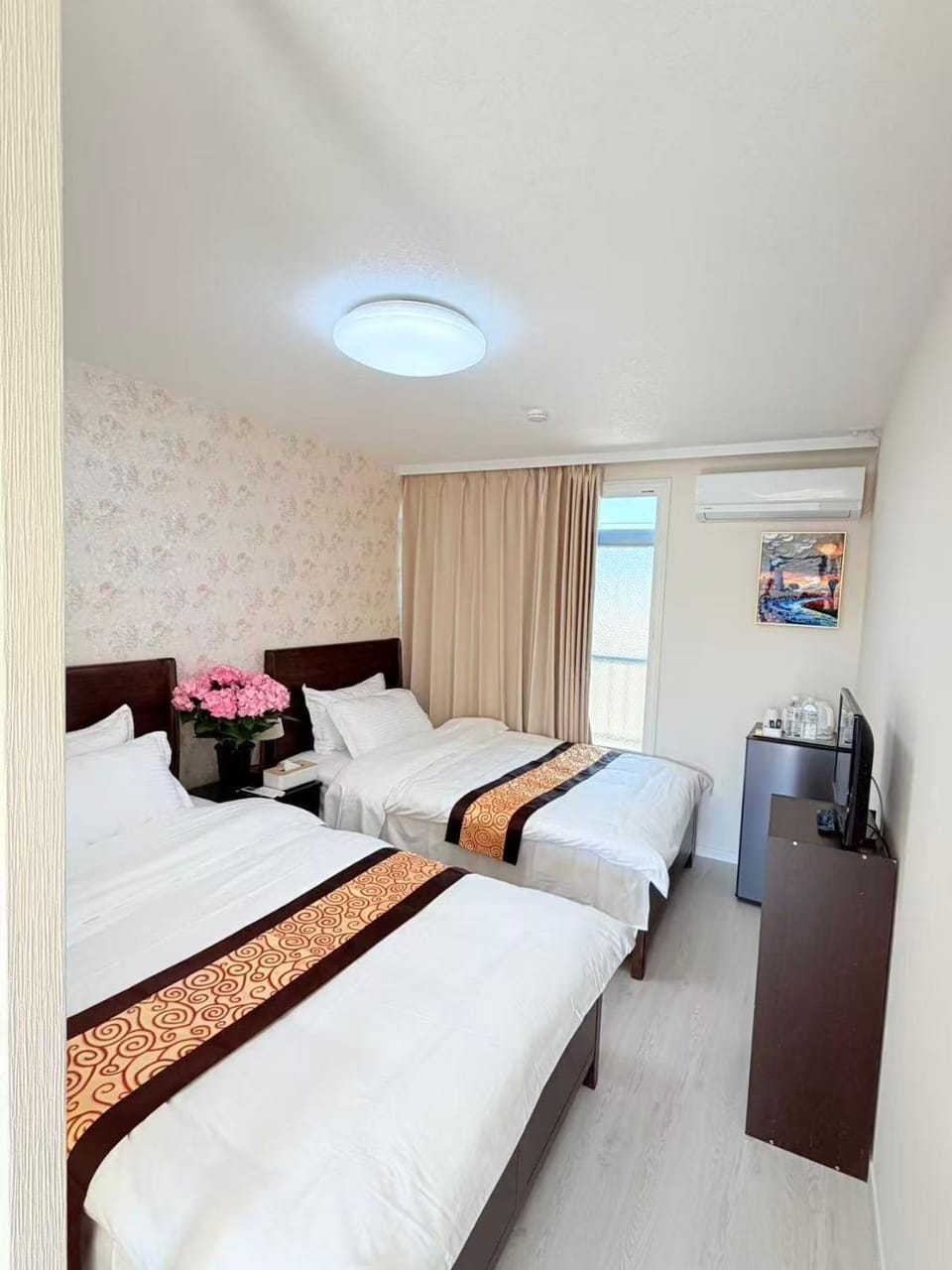 MUTSUMI Hotel Bed and Breakfast in Fukuoka Prefecture