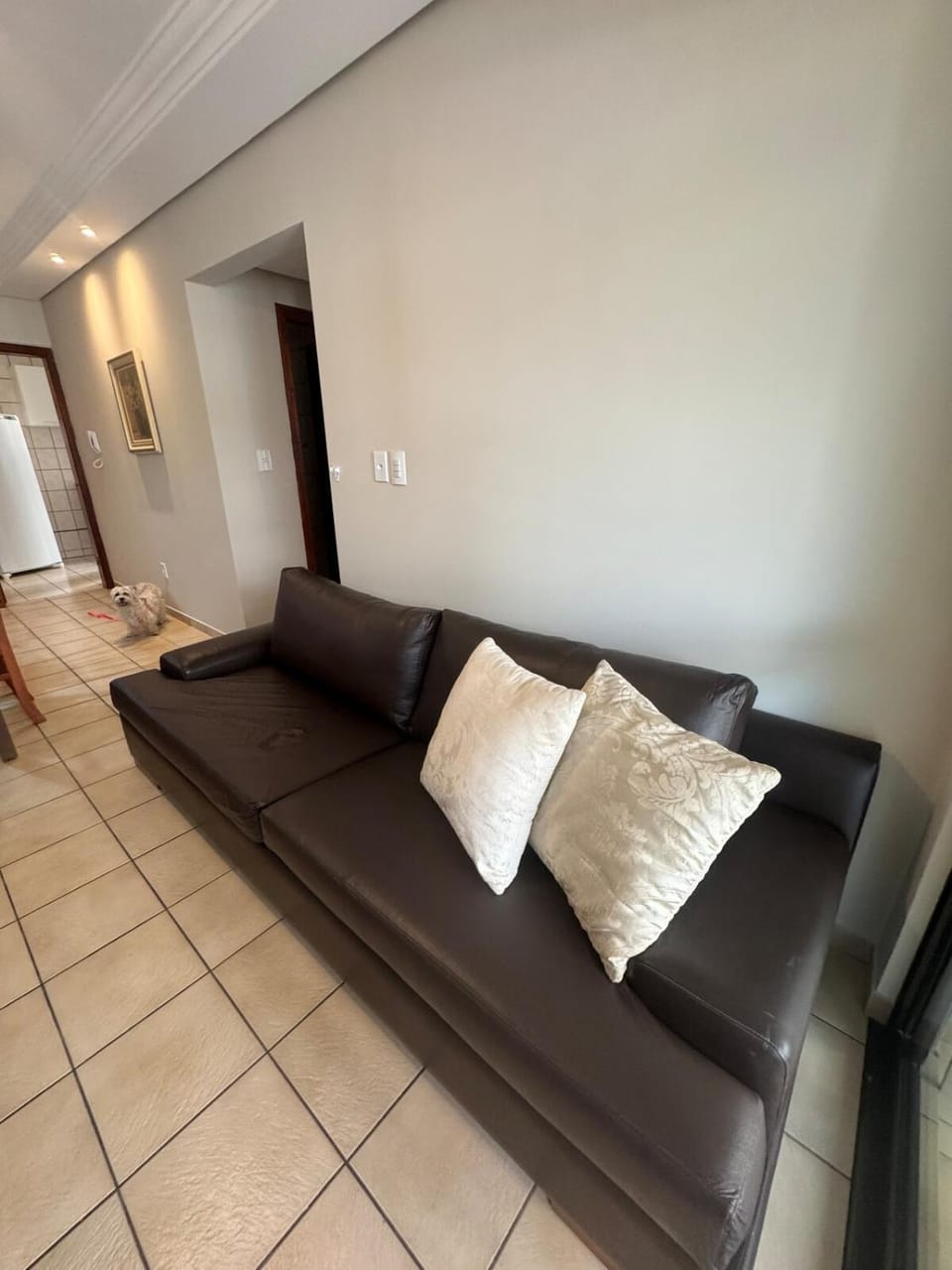 05 - Apê poucos metros da praia com 2 vagas de Garagem Apartment in Camboriú
