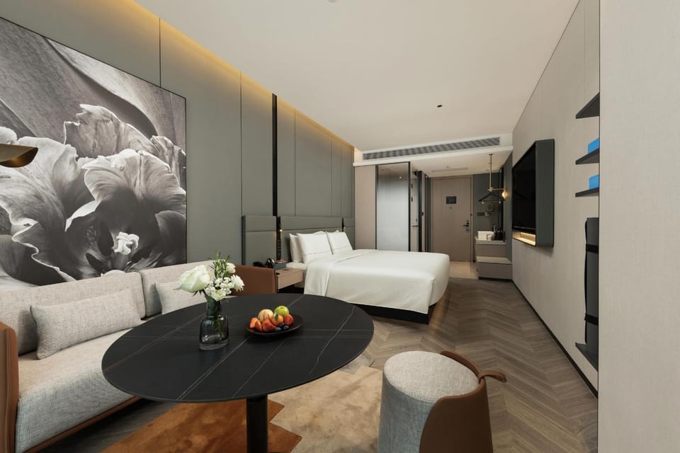 Atour S Hotel Wuhan Panoramic river views from Zhongshan Avenue Jianghan Road Pedestrian Street Hotel in Wuhan