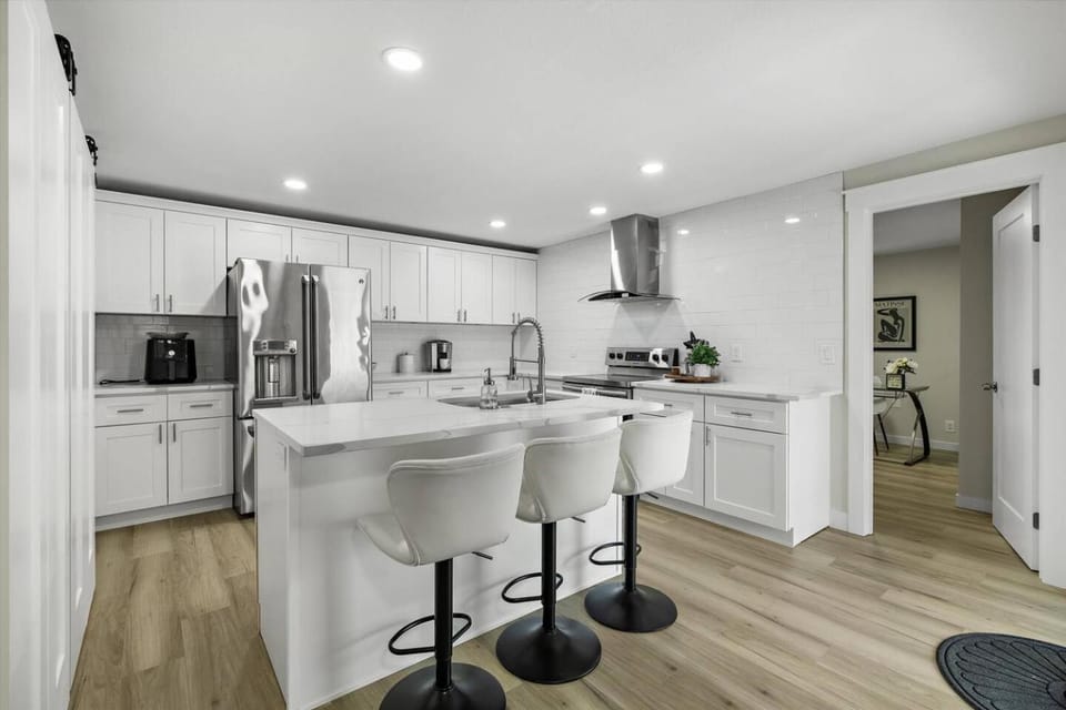 Kennewick 4BR&2BA Calm Zen Retreat, Convenient to Downtown, Shopping & Convention Center House in Kennewick