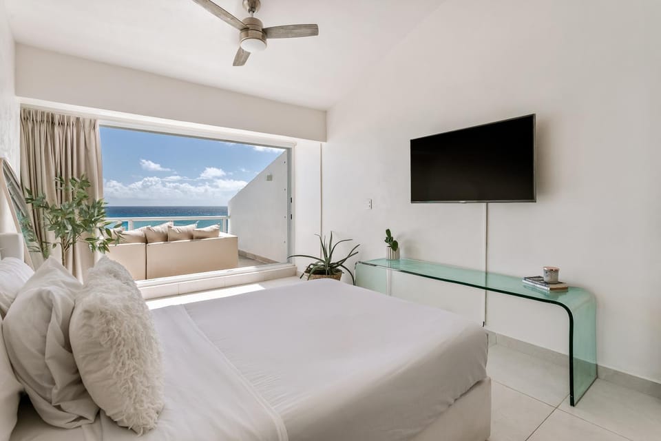 Bed, TV and multimedia