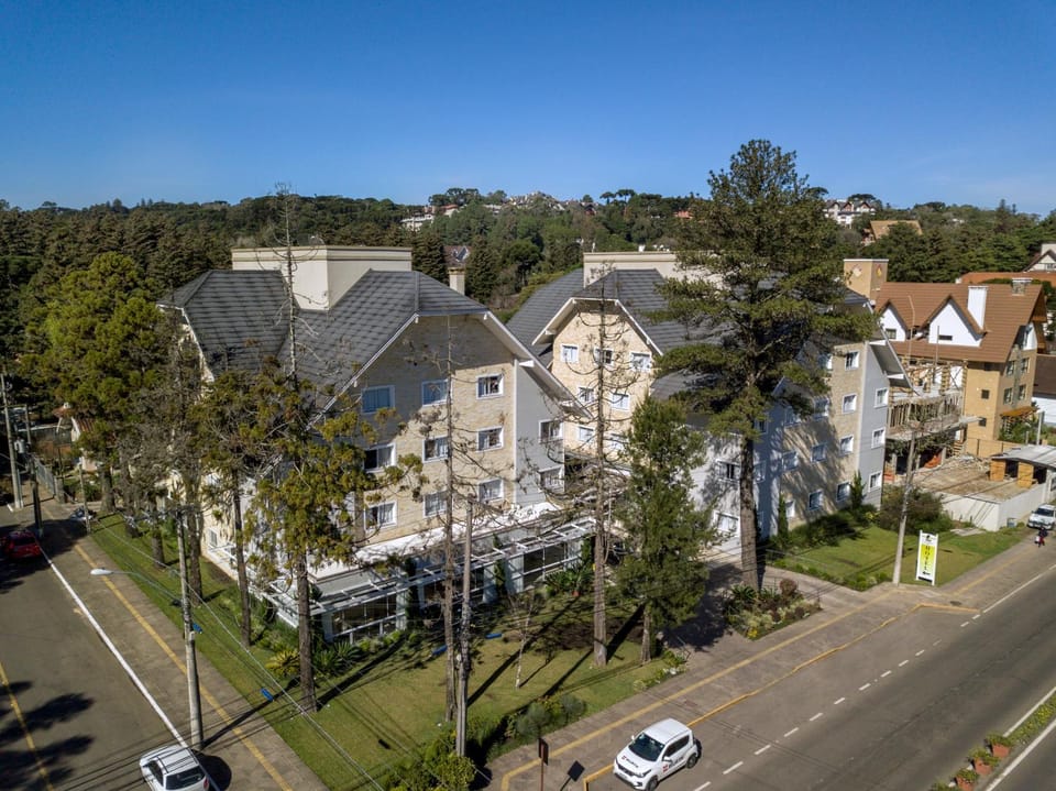 Facade/entrance, Bird's eye view