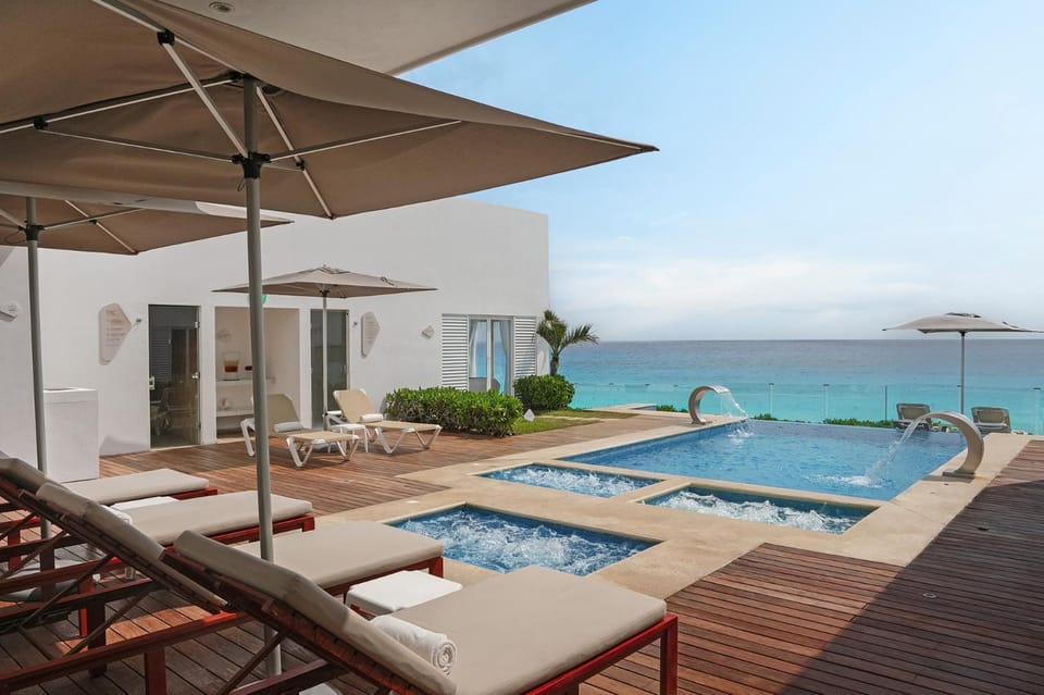 Lua Boutique Studios Resort in Cancun