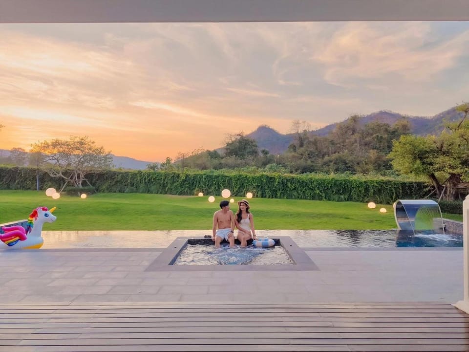 View (from property/room), Garden view, Lake view, Swimming pool, Inner courtyard view