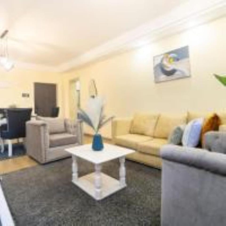 siaya park apartment with heated swimming pool well equipped gym ample parking space children playing ground and unbeatable scenic city views Apartment in Nairobi