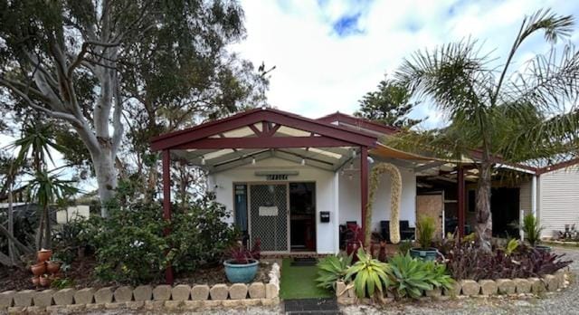 Facade/entrance, pet friendly