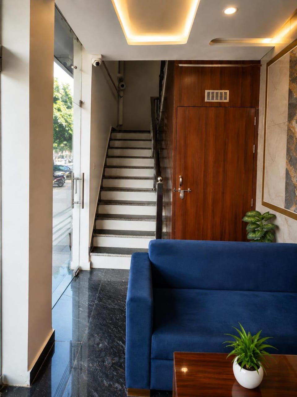 Hotel Urban Grand RD - Vrindavan Bed and Breakfast in Agra