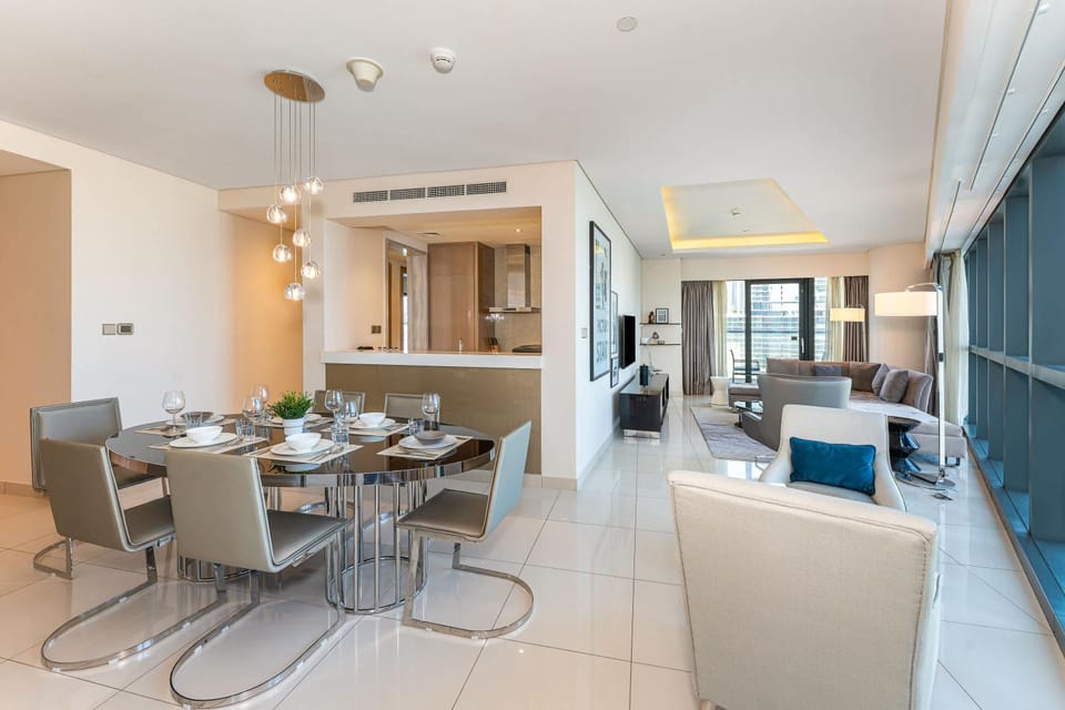 Living room, Seating area, Dining area, air conditioner