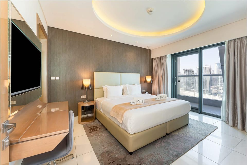 Bed, TV and multimedia, Photo of the whole room, Seating area, Bedroom, towels