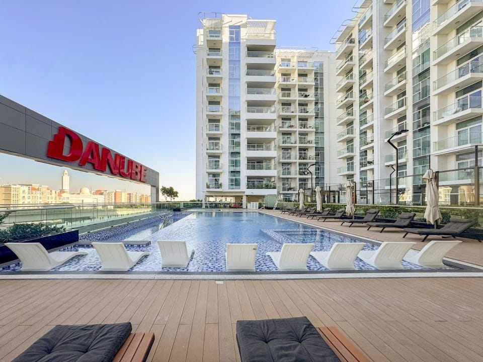 FIRST CLASS 1BR Vogue Near Discovery Garden Apartment in Dubai