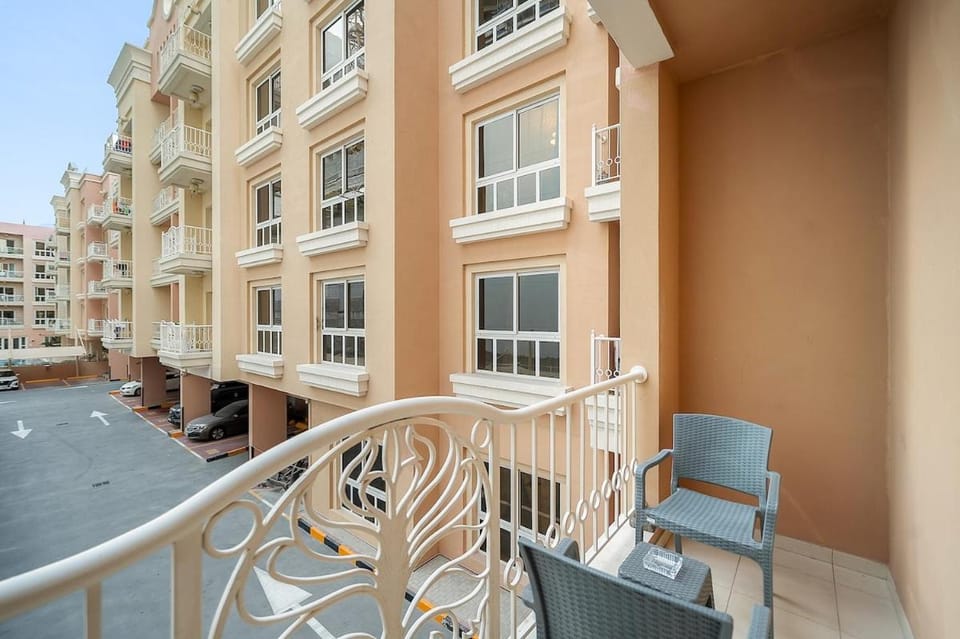 FIRST CLASS 2BR Rustic Haven in Vibrant JVC Apartment in Dubai