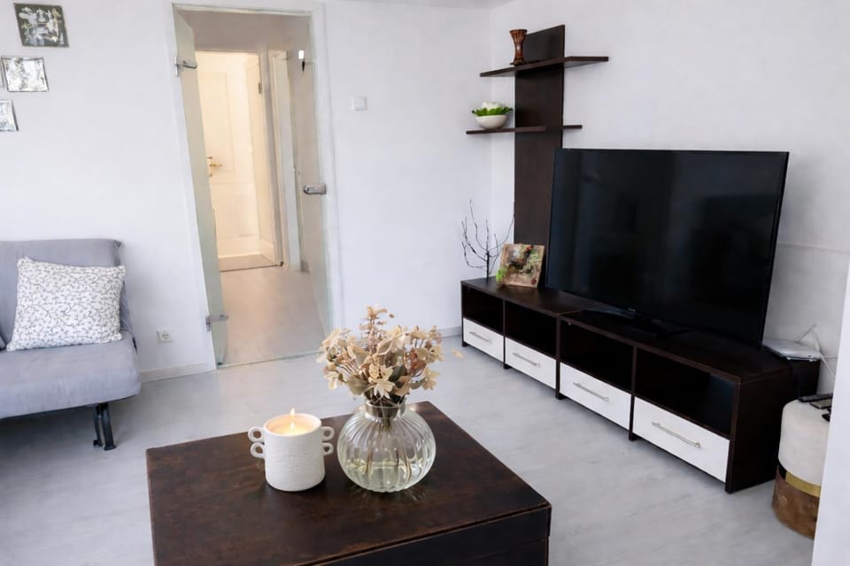 The View - Apartament Ultracentral, spatios - Bea-ti cafeaua la inaltime, in timp ce admiri Craiova de sus Apartment in Craiova