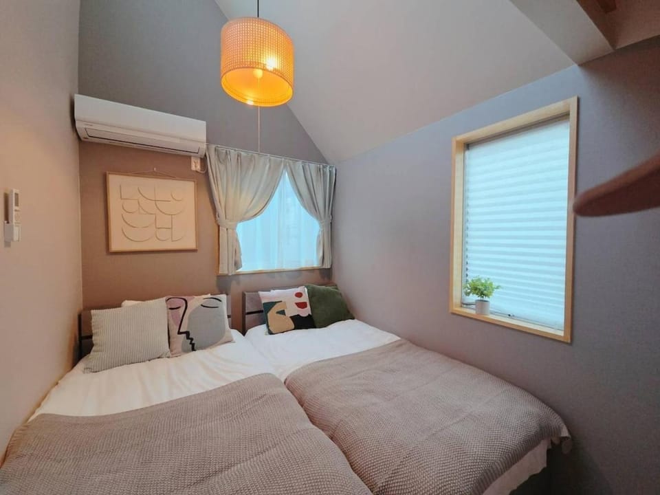 KIX直通 E-NA 大福 Daifuku 大阪 一棟貸切 家族&子供 最大8名Direct from KIX Private House for up to 8 Guests Entire house rental Apartment in Osaka