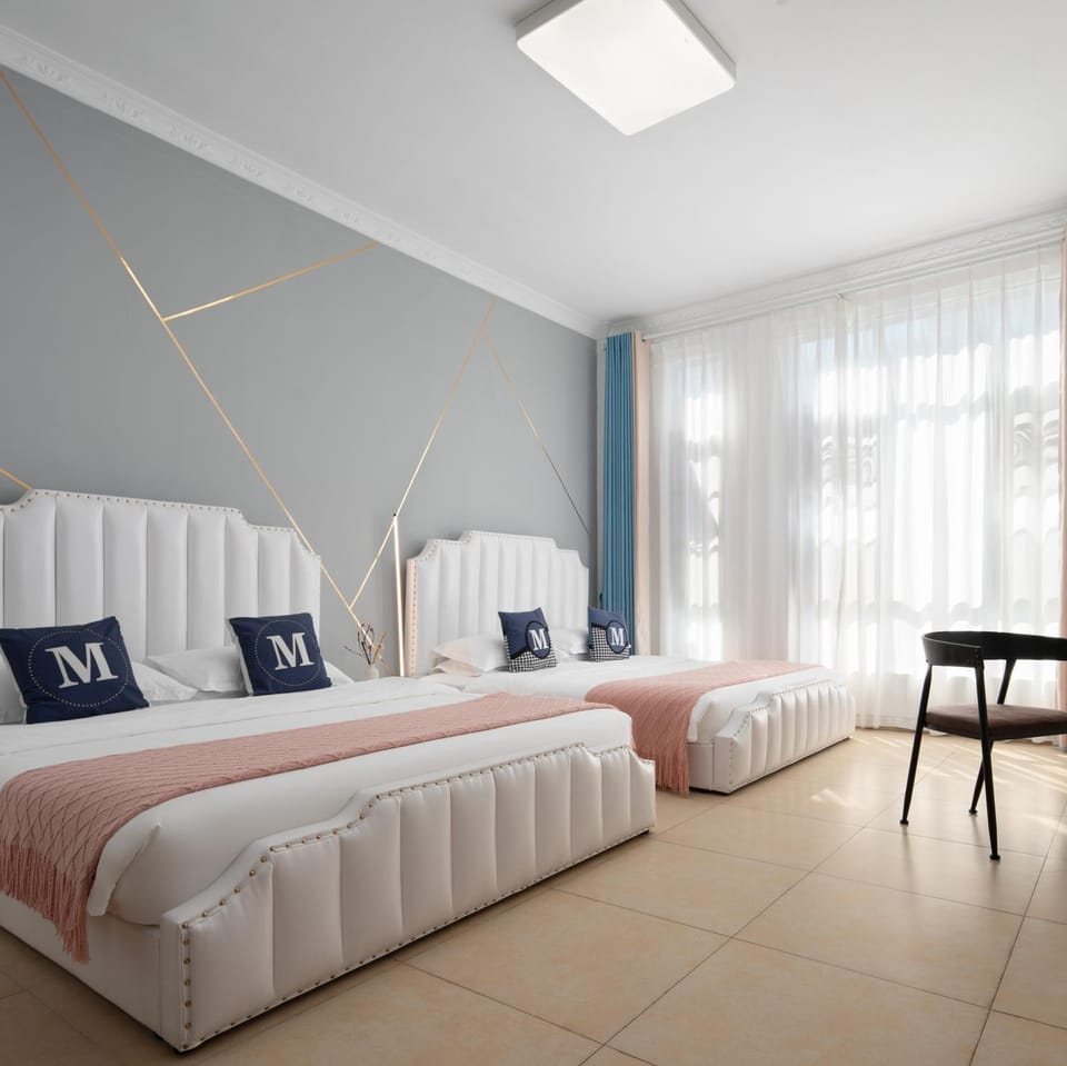 遇海见棠设计美宿 Bed and Breakfast in Sanya