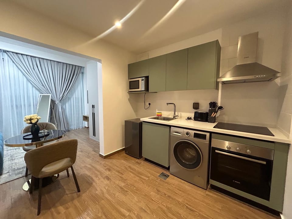 Lawrounds Luxury, Harmonia Residence, Airport Apartment in Accra