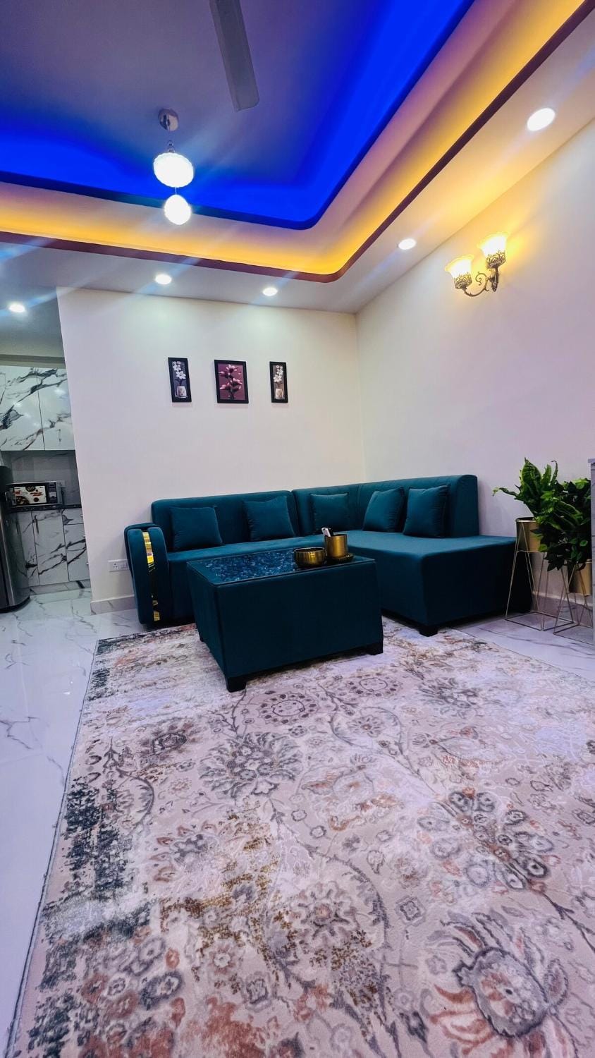 Qazi's Urban Bliss - 2BHK Delhi Apartment in New Delhi