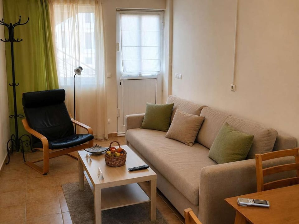 Pavlos Apartment - Leontari Stay with Garden View Apartment in Decentralized Administration of Attica